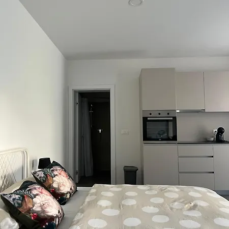 Lily Apartment